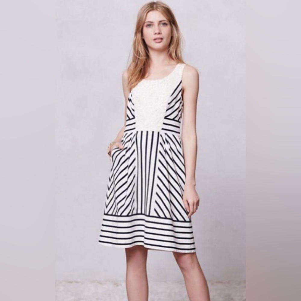 Maeve Anthropologie Chessia Navy Cream Striped Crochet Dress Size 4